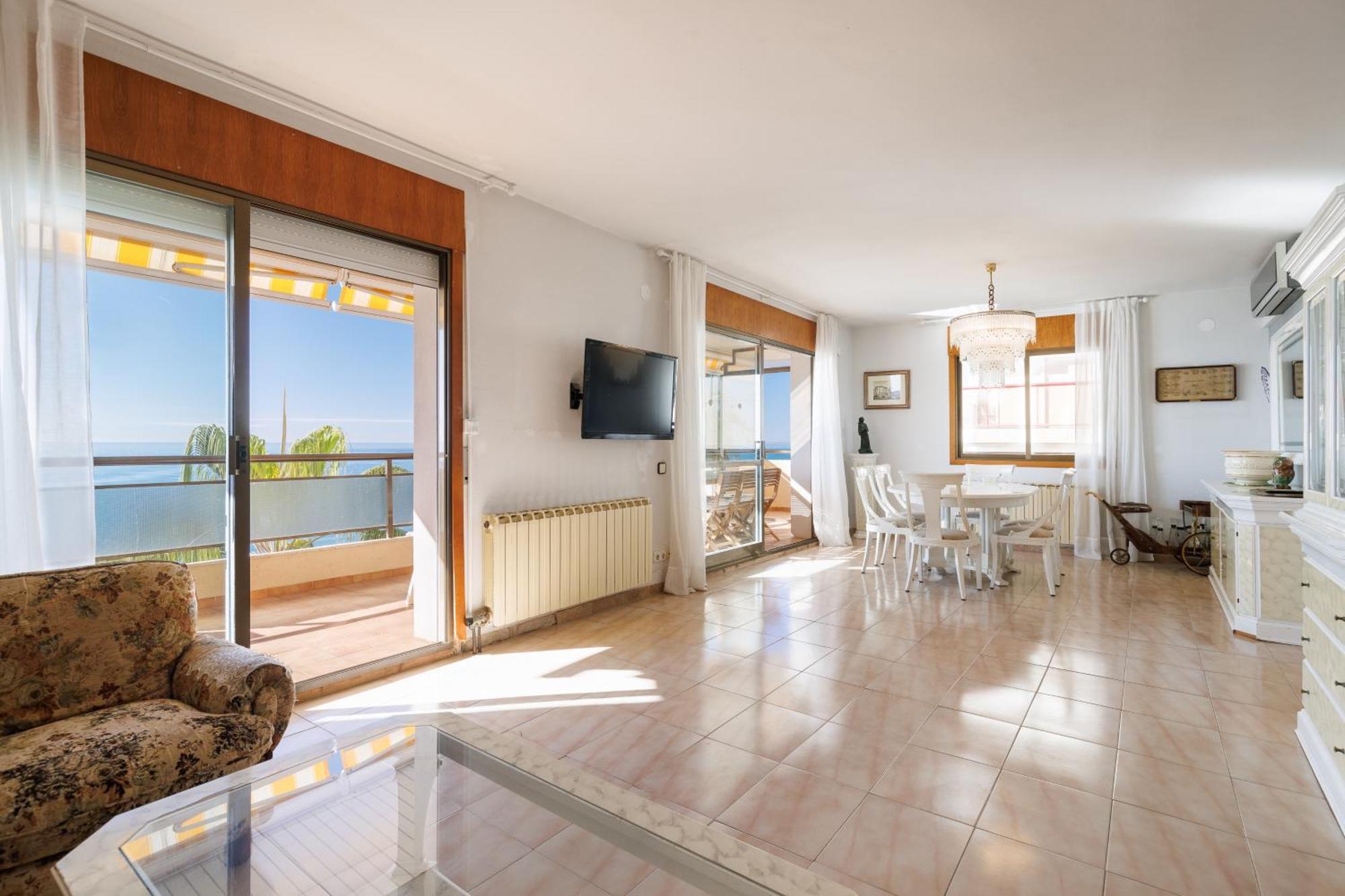 Apartamento Para 8 Sobre El Mar Apartment Salou Luaran gambar