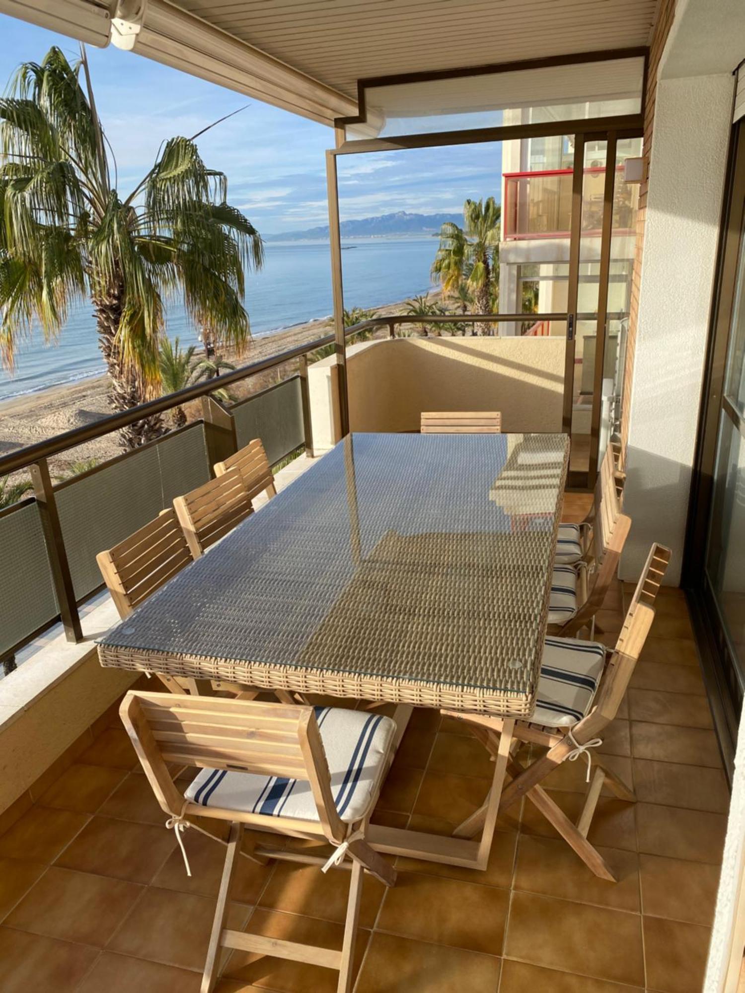 Apartamento Para 8 Sobre El Mar Apartment Salou Luaran gambar