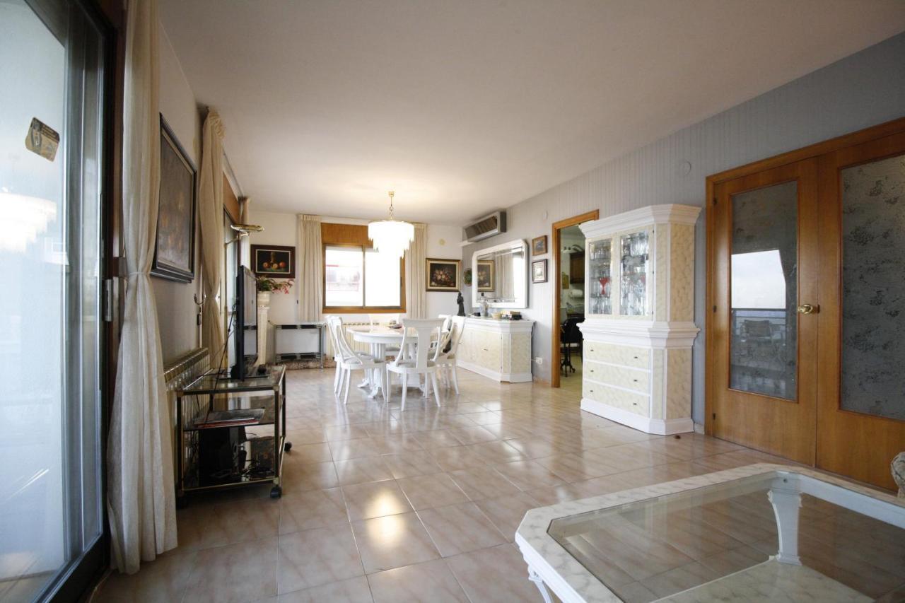 Apartamento Para 8 Sobre El Mar Apartment Salou Luaran gambar