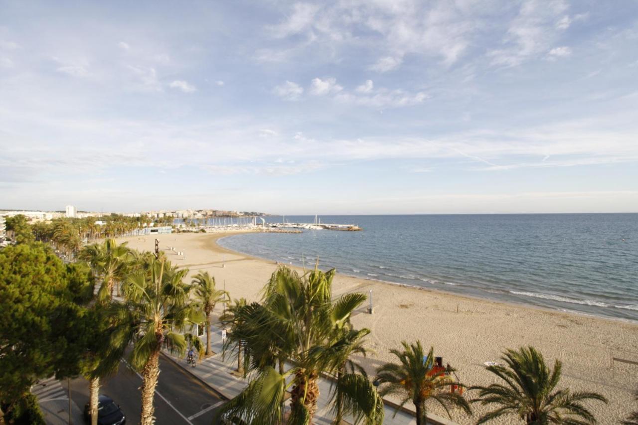 Apartamento Para 8 Sobre El Mar Apartment Salou Luaran gambar